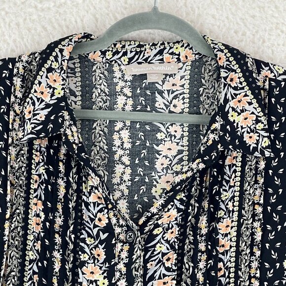 Woman Within Black Floral Print Button-Up Shirt Womens 3/4 Sleeve V-Neck Size 1X - Picture 3 of 15